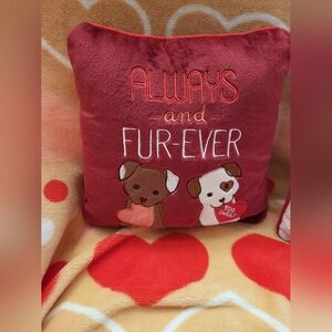 2) KOHLS CELEBRATE VALENTINE'S DAY TOGETHER SMALL PILLOWS.